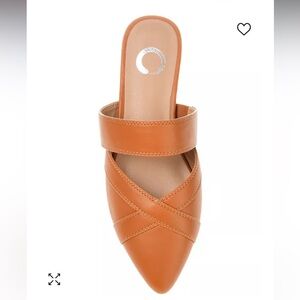 JOURNEE COLLECTION Women's Stasi Pointed Toe Mules NEW 11